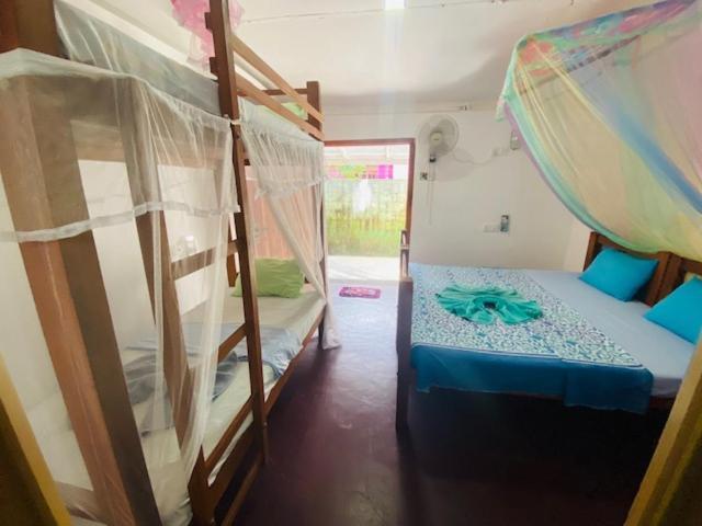 Celine'S Home Мірісса Екстер'єр фото